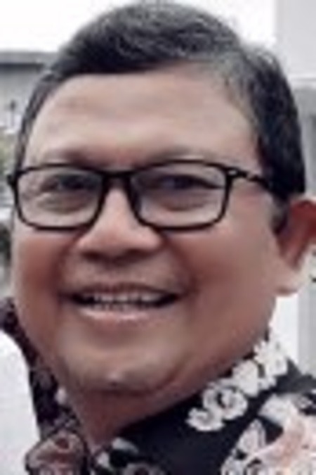 Prof. Drs. A Hadi Arifin, M.Si