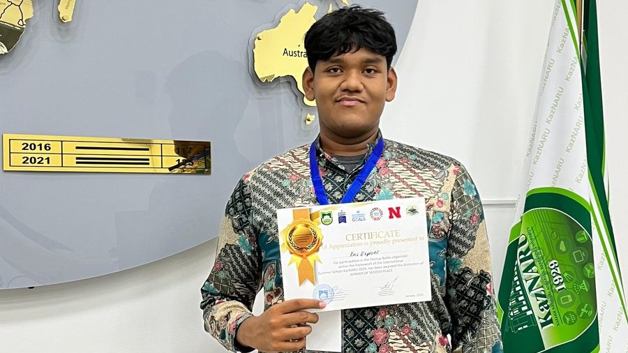 Mahasiswa Prodi Manajemen FEB Unimal Raih Juara 2 Best Final Project di Kazakhstan 